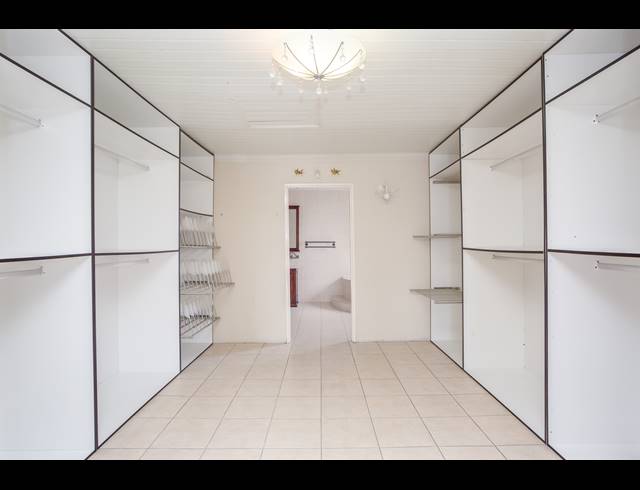 5 BEDROOM HOUSE RENTED IN PAROW VALLEY